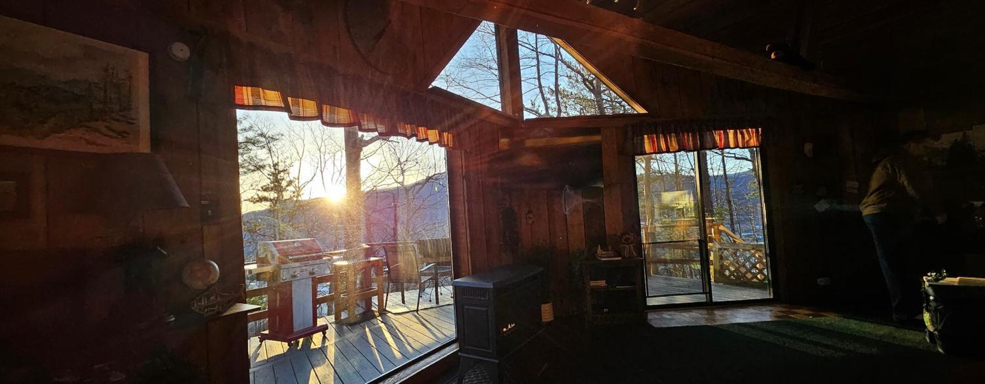 10 Miles Away From The Heart Of It All! Pigeon Forge Exterior photo